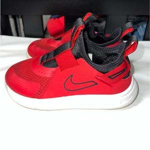 NIKE toddler sneakers